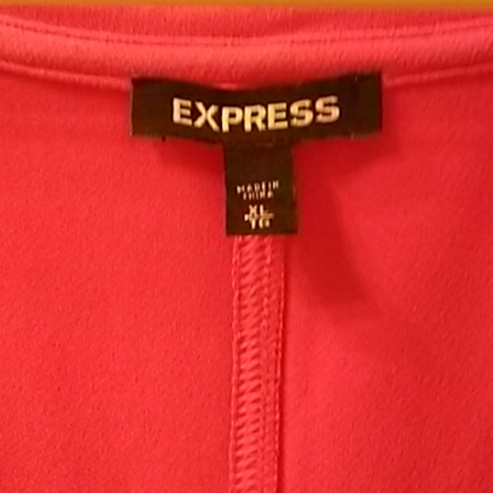 EXPRESS Tank - Picture 2 of 2